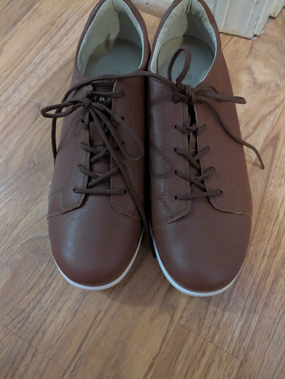 Women's Brown Casual Leather Lace-Up Sneakers